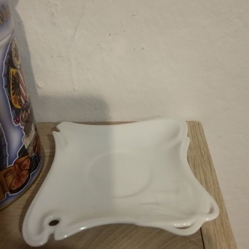 Coffee set triad like new with biscuit box
