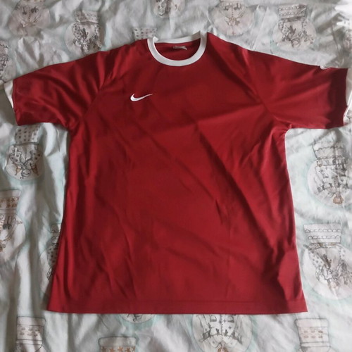 Nike vintage t-shirt new, size Medium, red and white