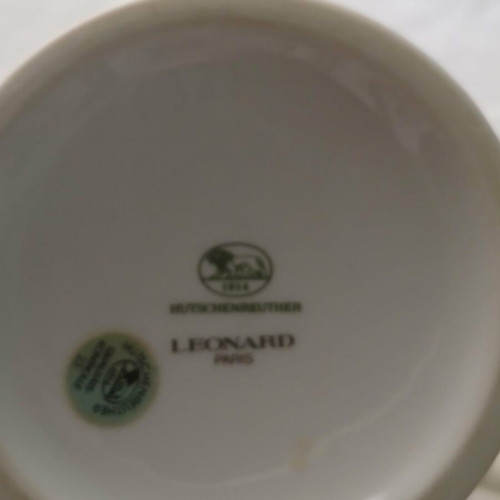 Porcelain vase like new with Exotic Horse design by Hutschenreuther