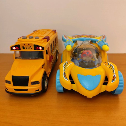 Toy car set used, school bus and racing car