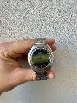 Orient automatic men's watch with green dial, refurbished
