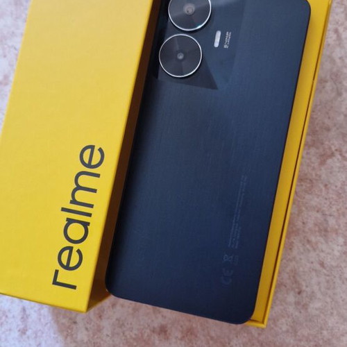Realme C55 like new with 128GB and case