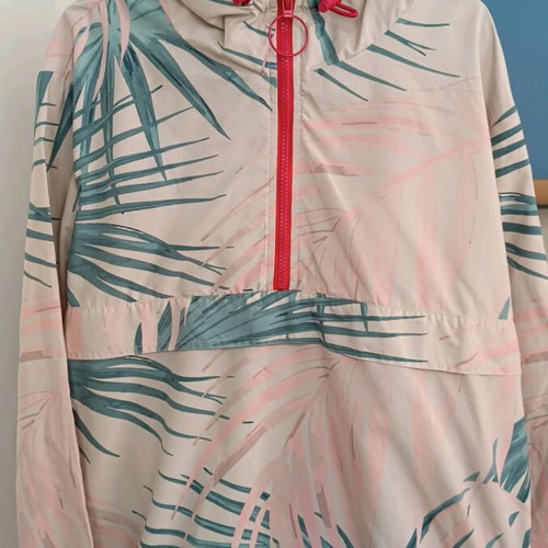 Only colorful windbreaker like new