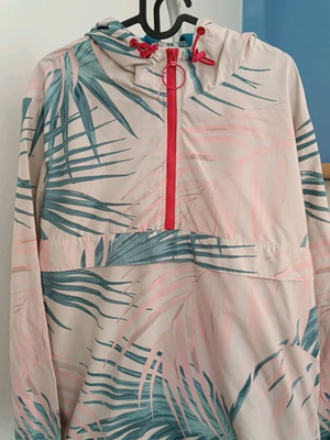 Only colorful windbreaker like new