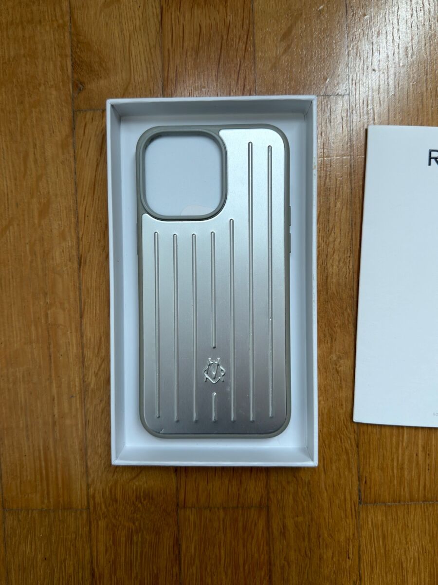 Rimowa iPhone 15 Pro Max case used with… - € 80,00 - Vendora.bg