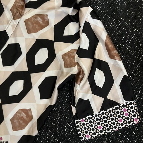 Woman’s shirt one size, like new