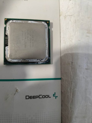 Intel Core 2 Quad Q8300 processor like new