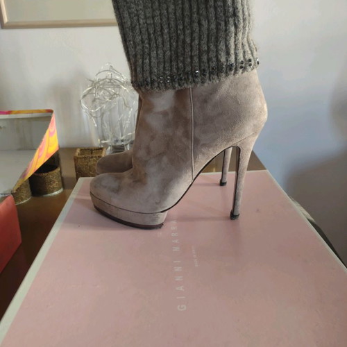 Gianni Marra beige suede boots used, size 41