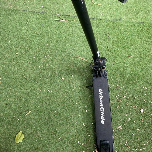 Urban Glide scooter like new, black, max speed 25km