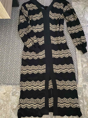 Figaro midi knitted dress in excellent condition, size 3