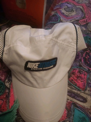 Nike vintage hat in like new condition