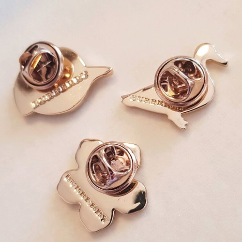 Burberry pins new, set of 3 pieces