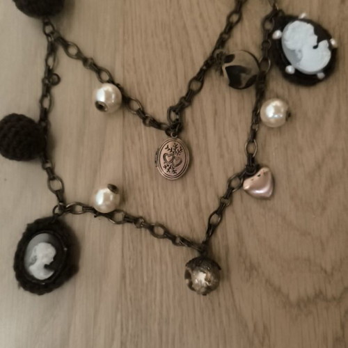 Necklace chain with brown wool fabric and metal details, unused
