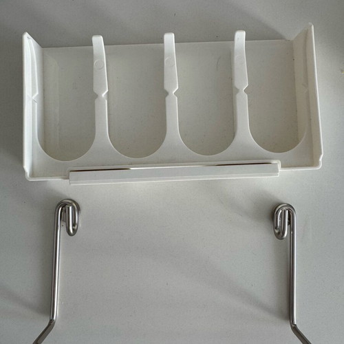 Tupperware wall spice rack set like new, 4 pieces