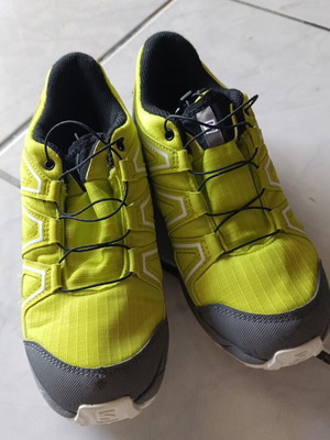 Athletic shoes like new, size 37, yellow