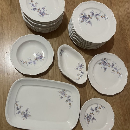 Mitterteich Bavaria porcelain serving set like new, 12 deep, 12 main, 12 dessert plates, 5 platters
