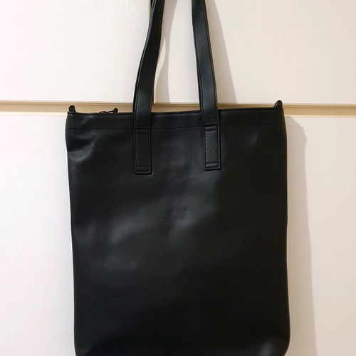 Expatrie shoulder bag new, black, large enough for laptop
