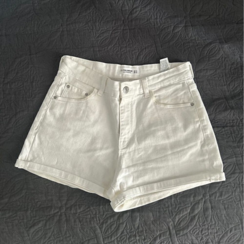 Pull & Bear White Shorts like new, size L 40 12