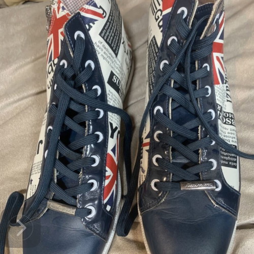 Men's Athletic Shoes like new, size 44, white and blue