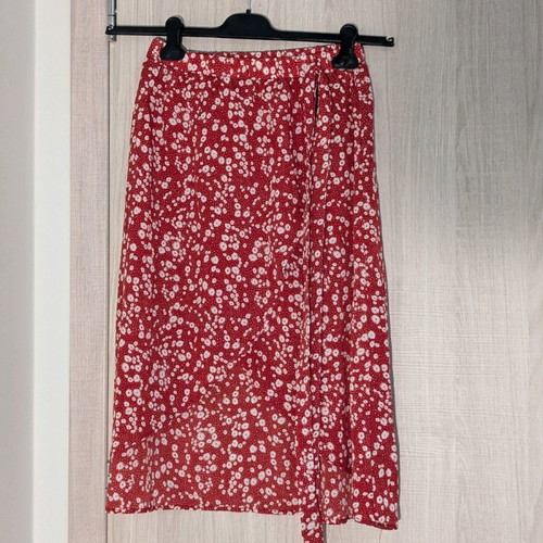 Skirt airy like new, size M, with elastic waist