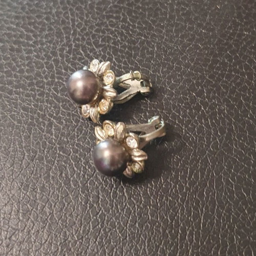 Earrings with black cultured pearls and zircon, used