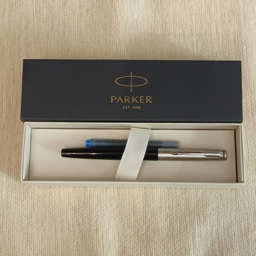 Parker Jotter Fountain pen, new with case and blue ink