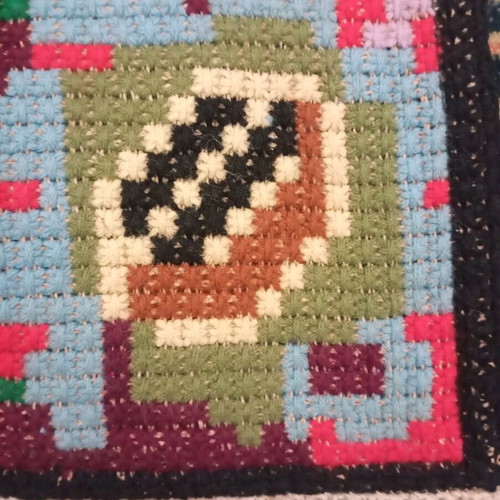 Vintage handmade embroidered rug 210x125 like new, double cross-stitch