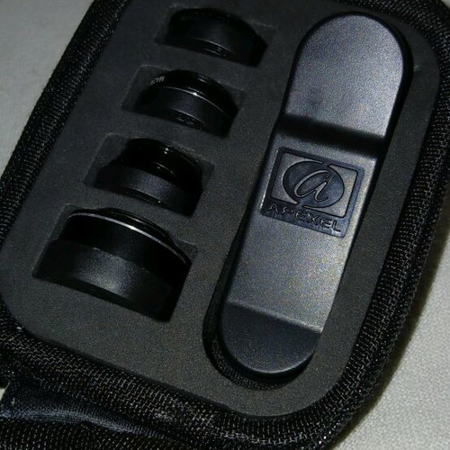 Apexel mobile phone lenses in excellent condition unused