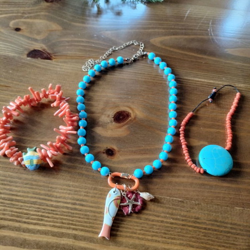 Jewelry set with handmade bracelet in turquoise and orange
