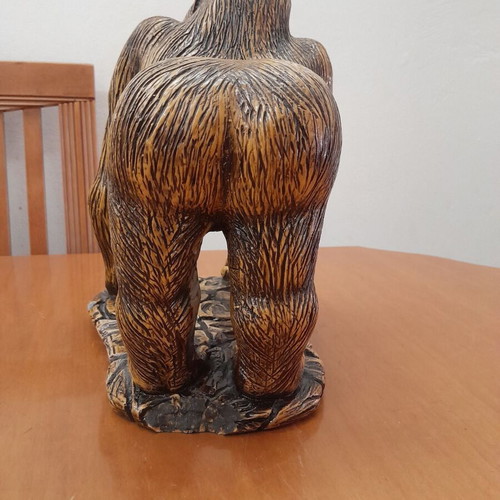 King Kong decorative gorilla sculpture like new, resin faux wood effect
