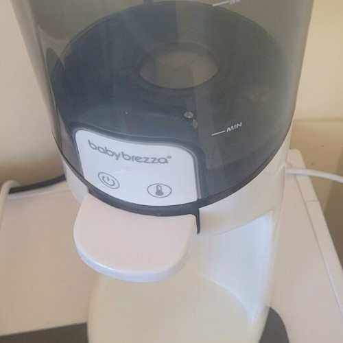 Baby Brezza Instant Warmer digital bottle warmer used