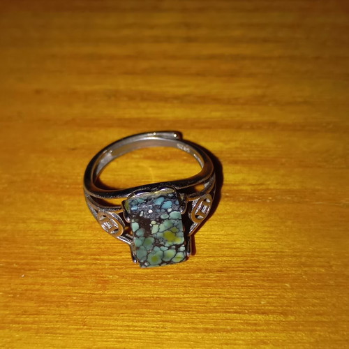 Silver 925 ring with authentic turquoise 5x7mm like new, adjustable