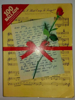 Music book 100 Ballads for piano, guitar and voice like new