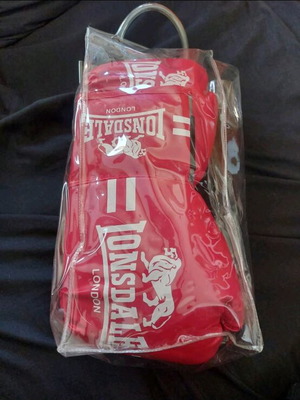 Boxing gloves size S like new
