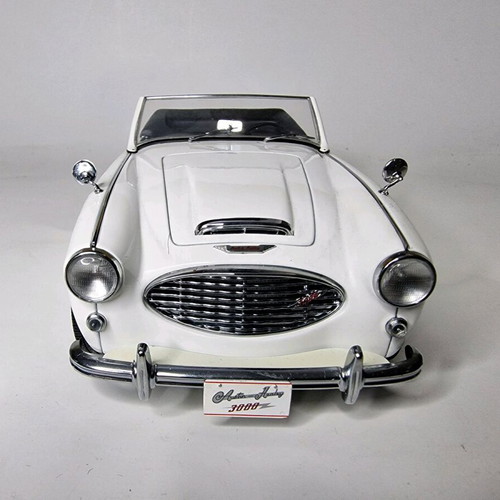 Metal model AUTOART Millennium Jaguar Ctype-2 1:18 new
