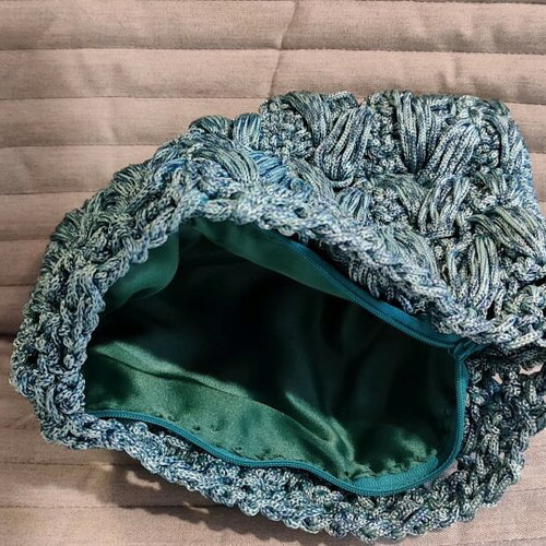knitted envelope bag