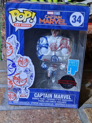 Funko Pop Art Series Captain Marvel 34 Special Edition brand new