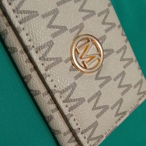 Πορτοφόλι γυναικείο με clutch καινούργιο, μπεζ από τεχνητό δέρμα