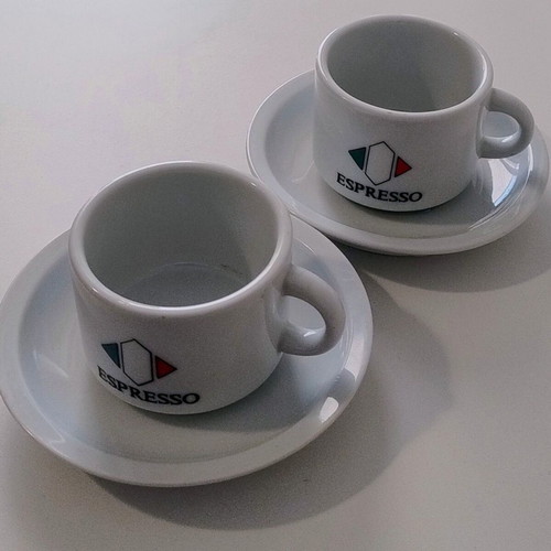 Espresso cup set of 2 with saucers like new, vintage 00s