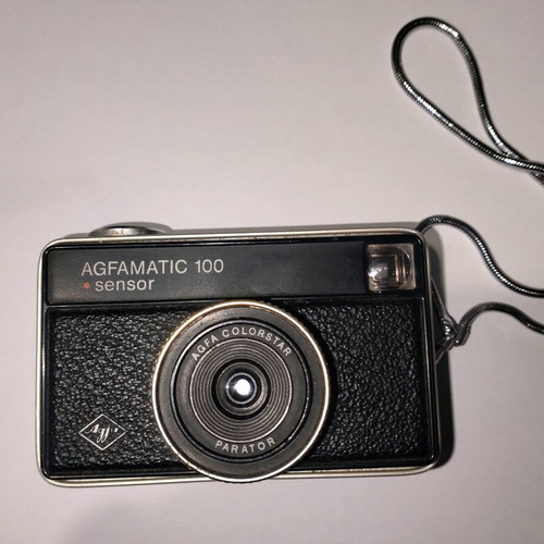 Agfamatic 100 Sensor used camera with unknown functionality