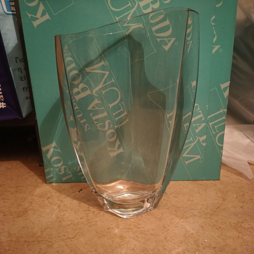 Costa Boda vase like new, heavy crystal