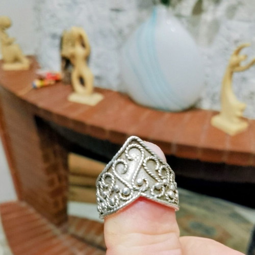 Silver ring 925 like new, solid handmade