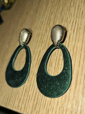 Bijou earrings like new