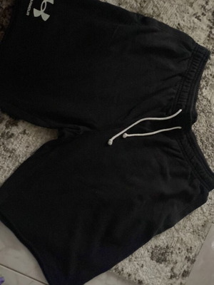 Under Armour men's sports shorts like new, size XXL, blue