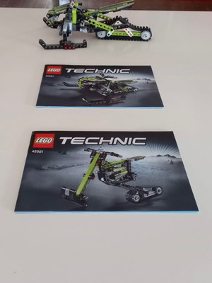 LEGO TECHNIC 42021 SNOWMOBILE