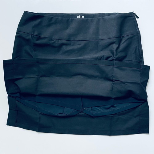 Calm by Crew skirt-shorts new size M black