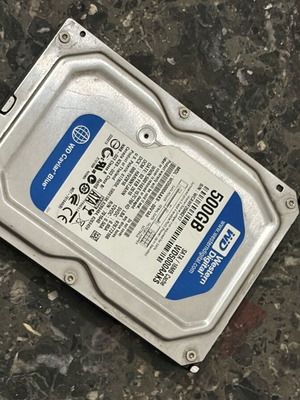Western Digital Caviar Blue 500GB hard drive like new, SATA