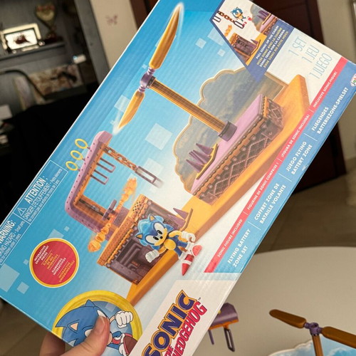 Sonic toy like new with original box