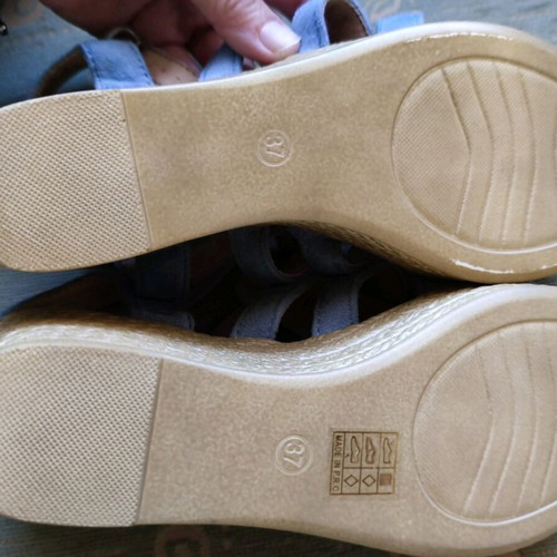 Blue pastel leather sandals like new, size 37