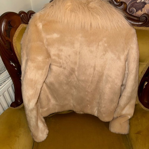 Guess women's fur size M new, beige